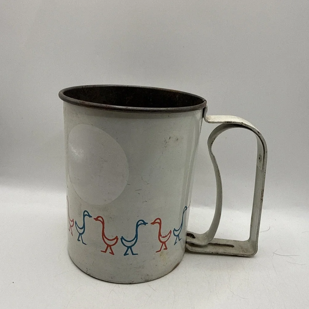 Androck‎ Flour Sifter Metal Ducks Geese USA Red White Blue Vintage 1950s
